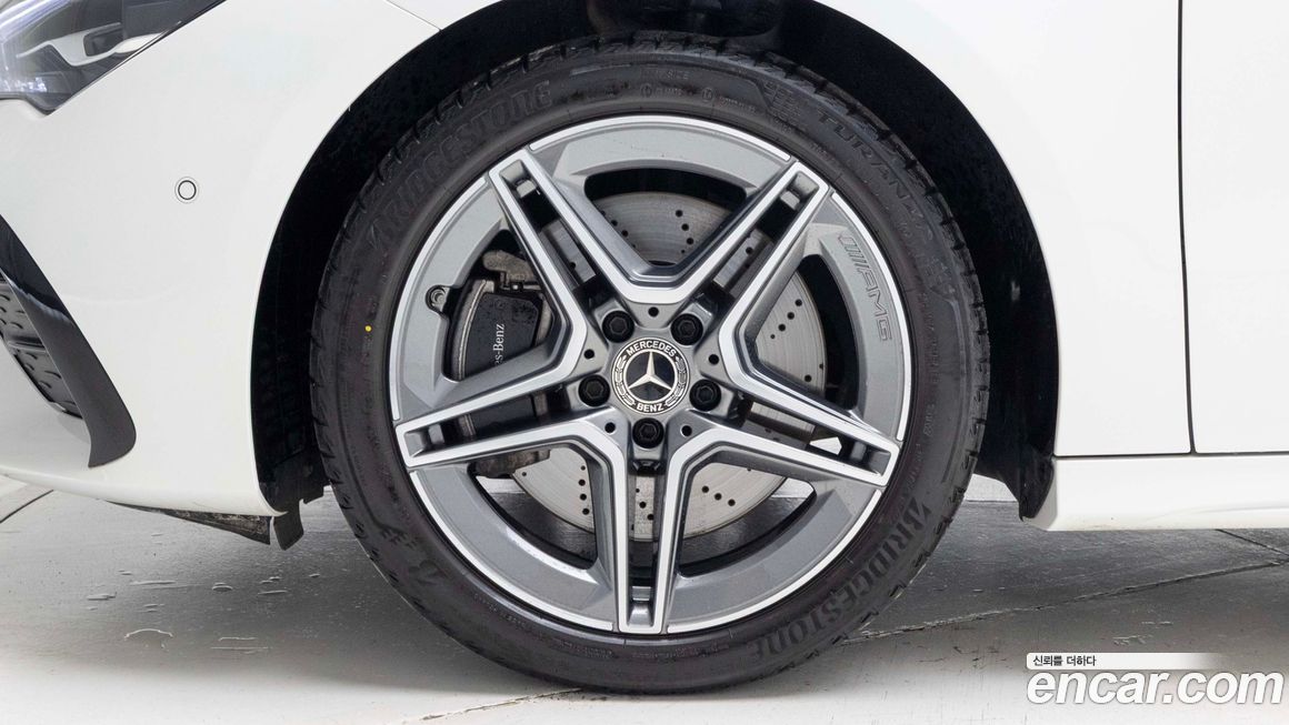 Mercedes-Benz CLA-Class CLA250 4MATIC, 2025