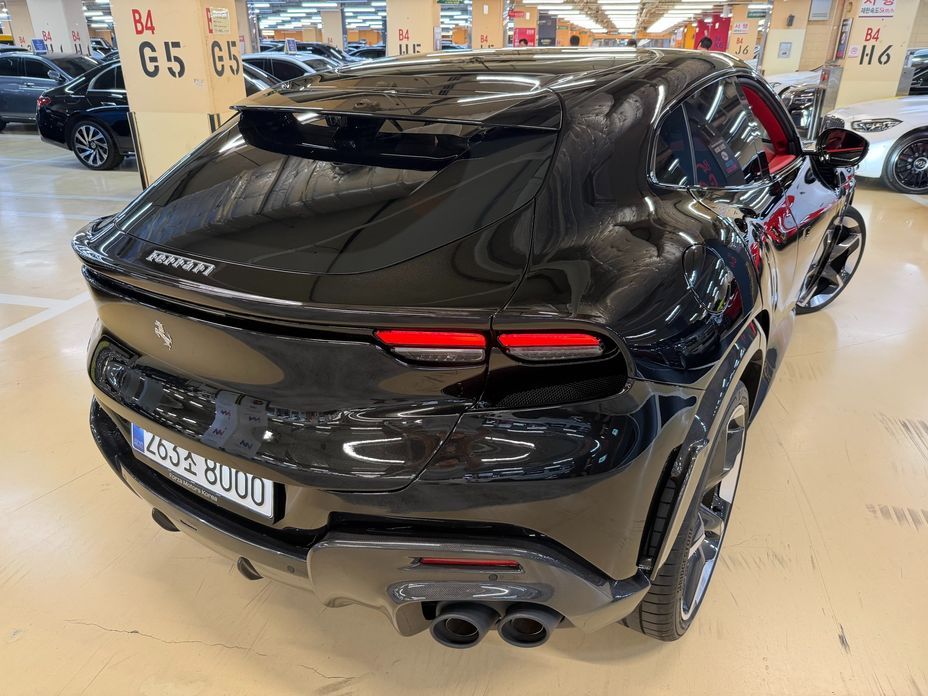 Ferrari Purosangue 6.5 V12, 2025