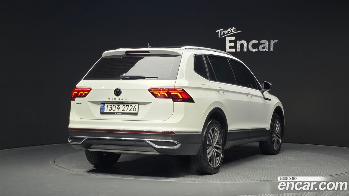 Volkswagen Tiguan 2.0 TSI Prestige, 2023