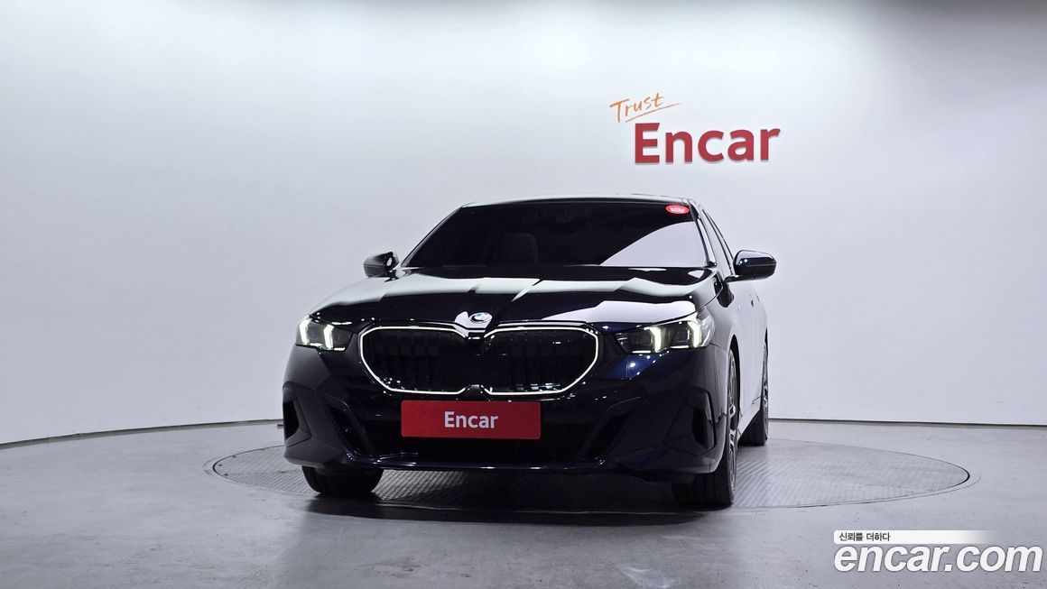 BMW 5-Series 520i M Sport, 2025