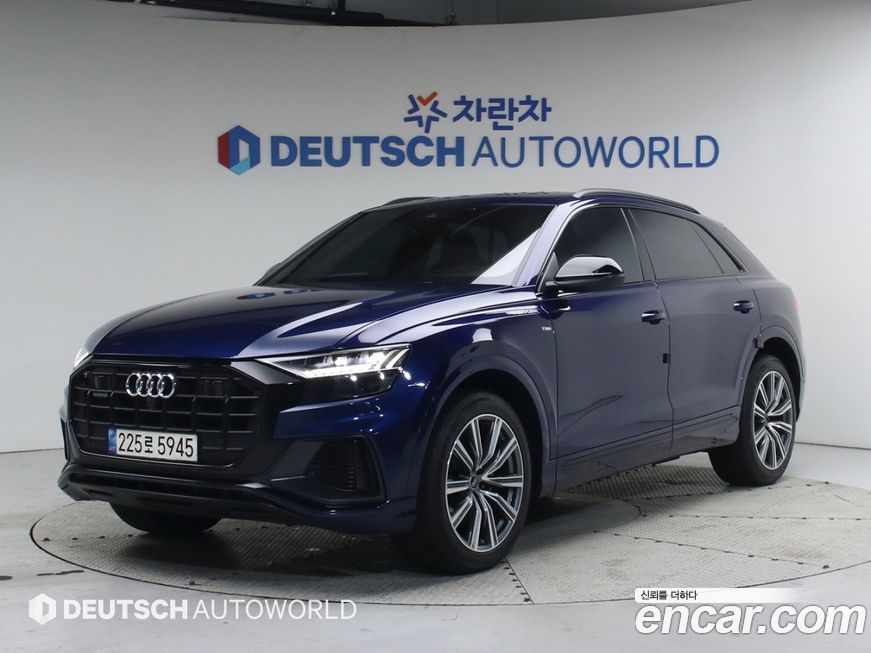 Audi Q8 55 TFSI Quattro Premium, 2021