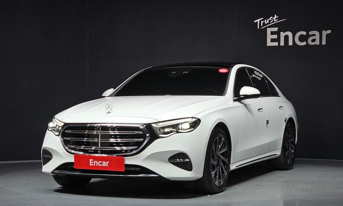 Mercedes-Benz E-Class E300 4MATIC Exclusive, 2024
