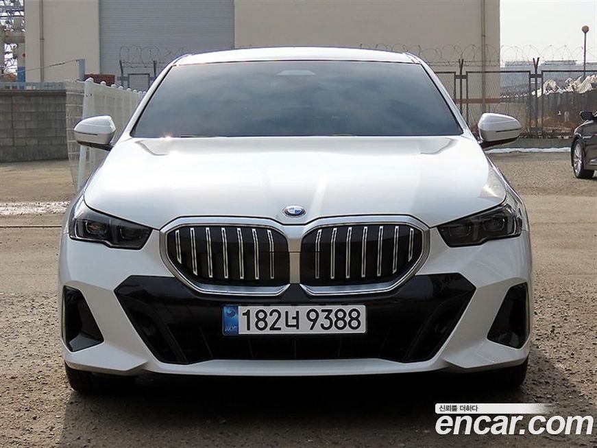 BMW 5-Series 520i M Sport, 2024