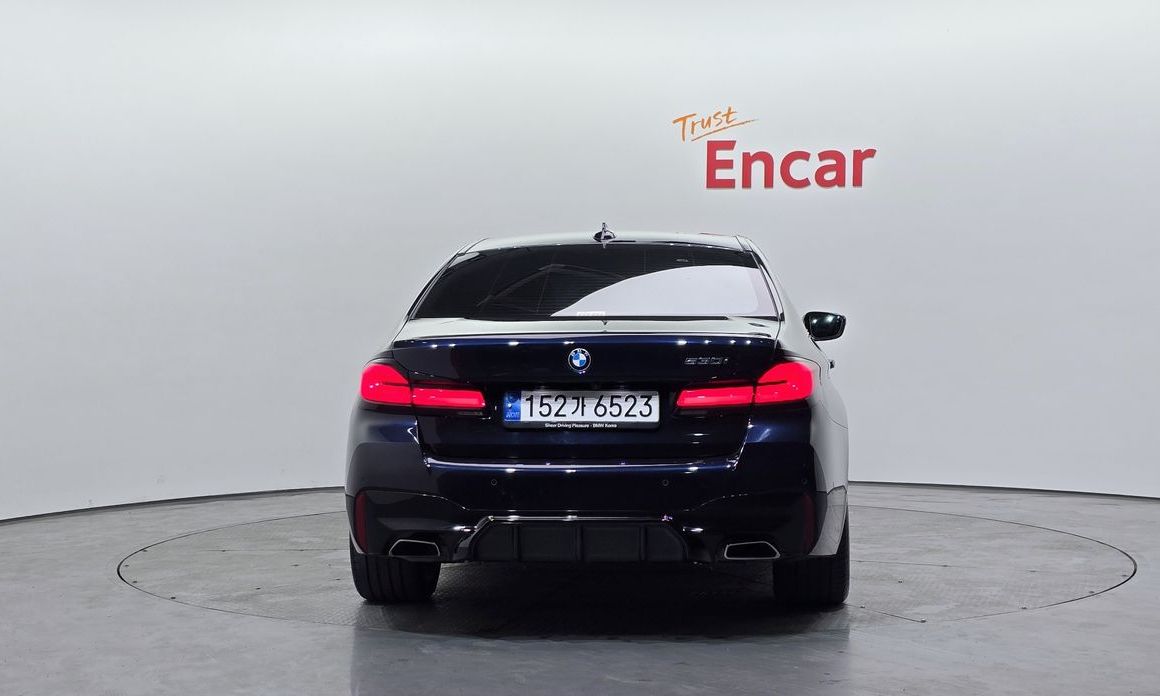 BMW 5-Series 530i M Sport Package, 2022