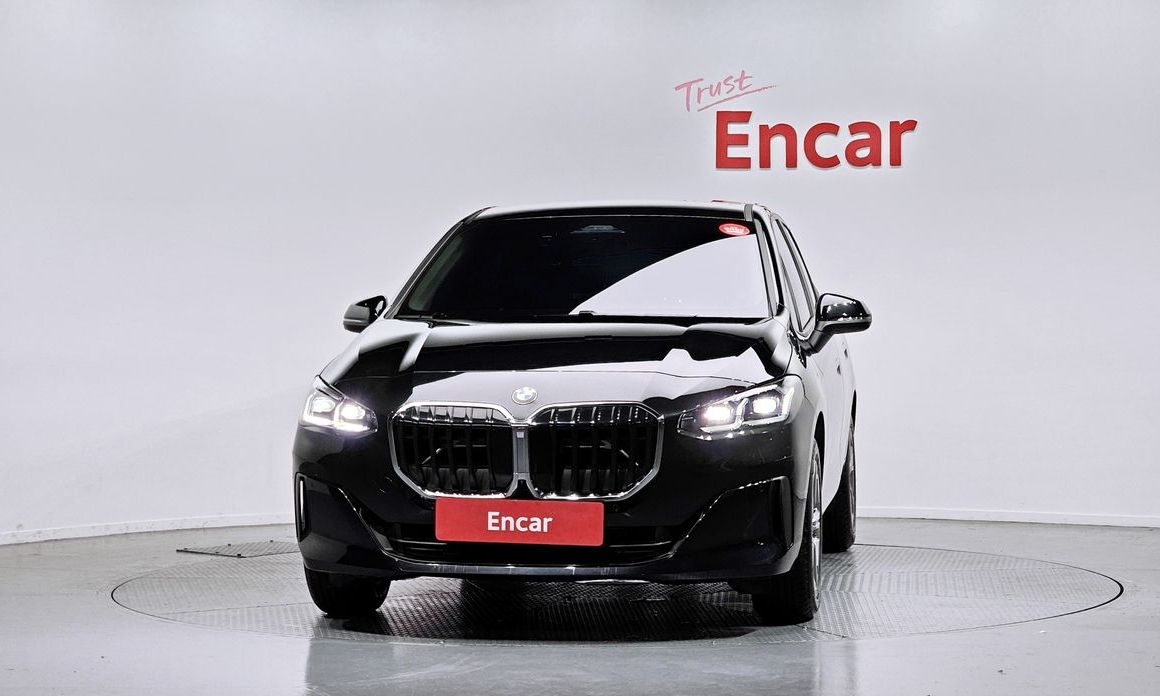 BMW 2-Series 220i Advantage, 2024