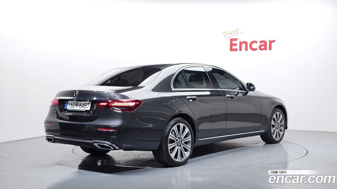 Mercedes-Benz E-Class E350 4MATIC Exclusive, 2023
