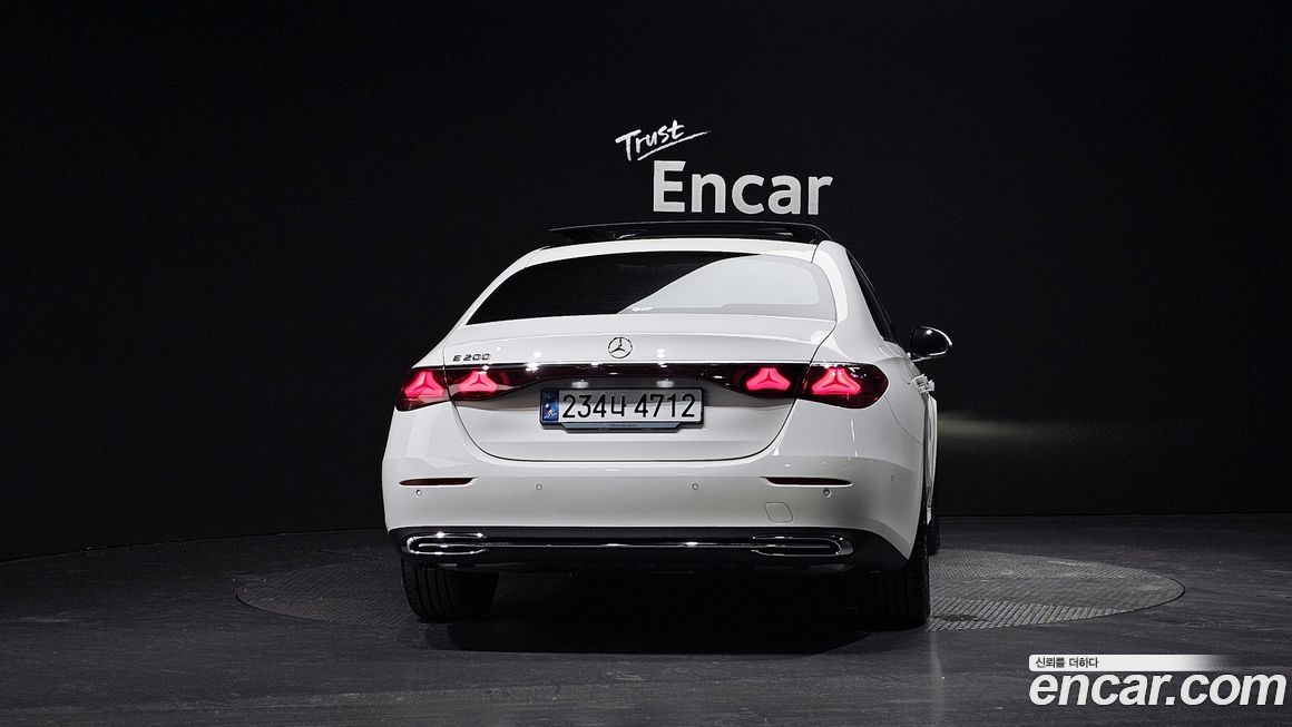 Mercedes-Benz E-Class E200 Avantgarde, 2025