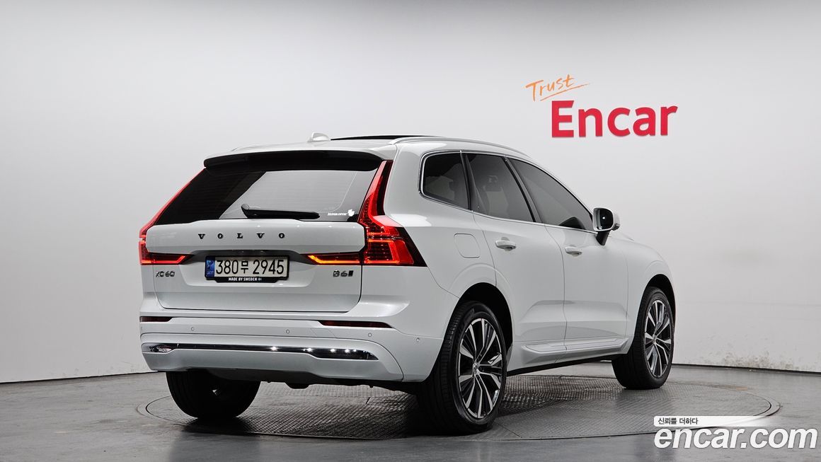 Volvo XC60 B6 Inscirtion, 2022