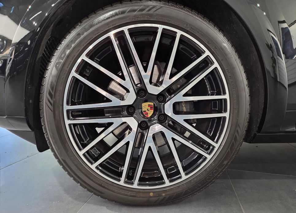 Porsche Cayenne 3.0, 2024