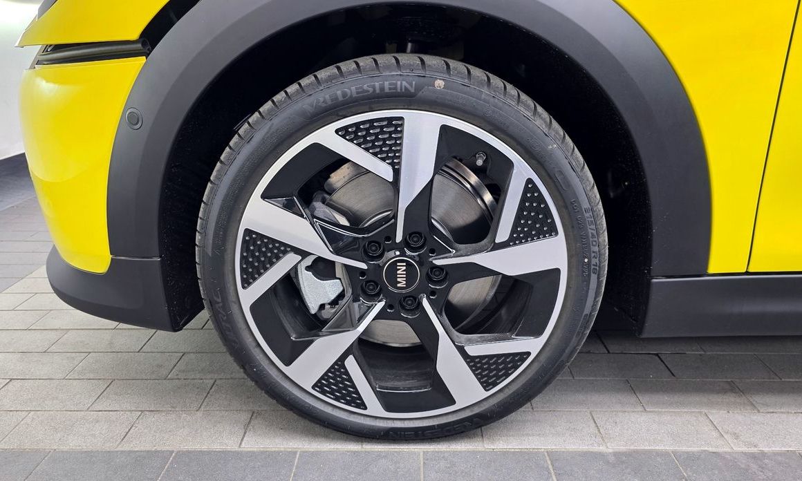 Mini Cooper Favoured, 2026