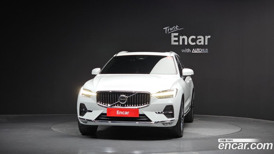 Volvo XC60 B6 Inscirtion, 2022