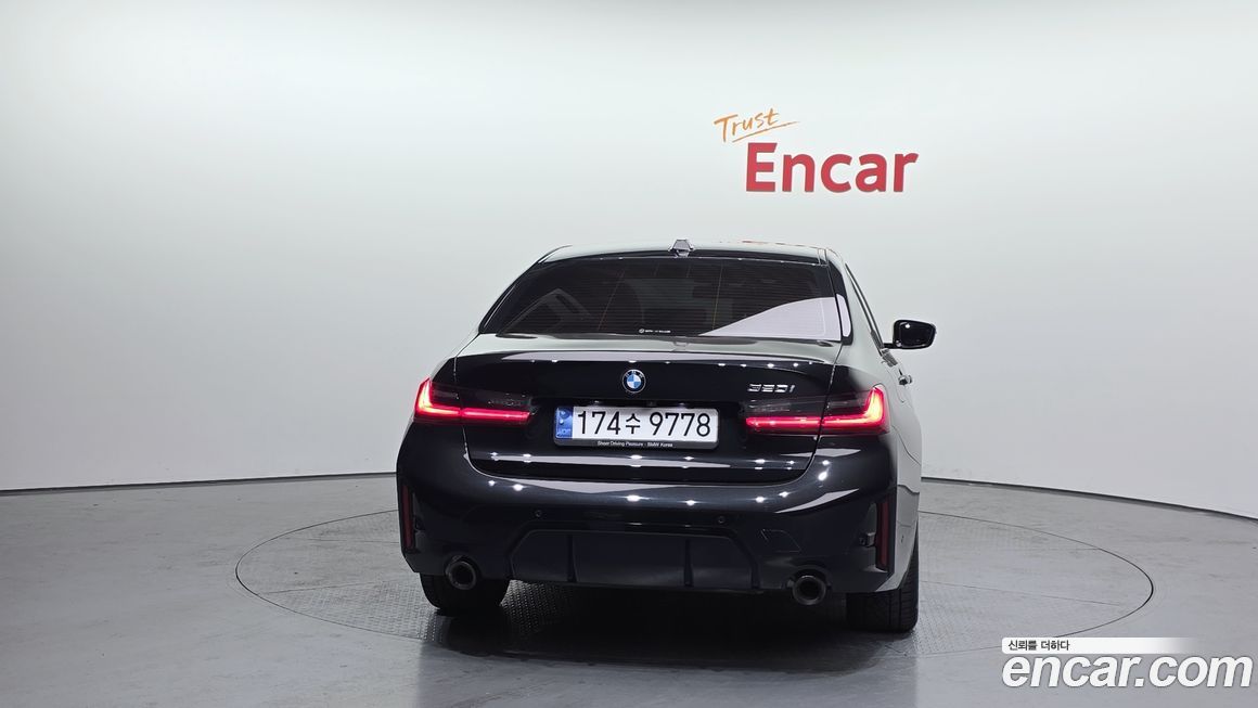 BMW 3-Series 320i M Sport, 2023