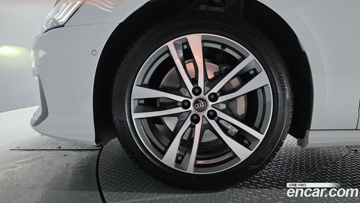 Audi A6 45 TFSI Quattro Premium, 2023
