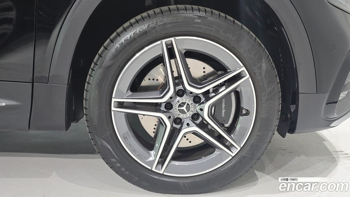 Mercedes-Benz GLB-Class GLB250 4MATIC, 2026