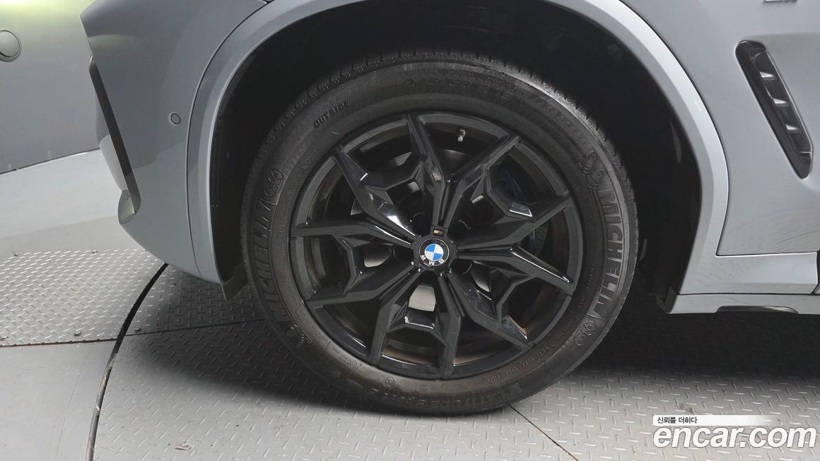 BMW X4 xDrive20i M Sport, 2022