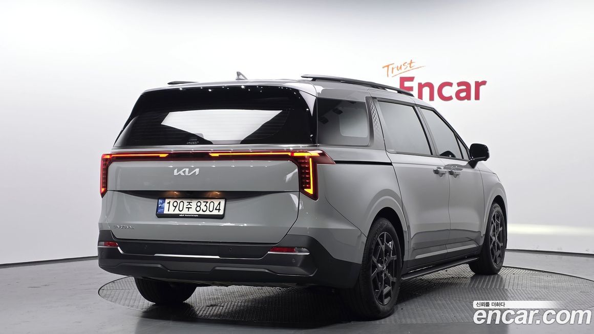 Kia Carnival 9-Seater Gravity, 2025