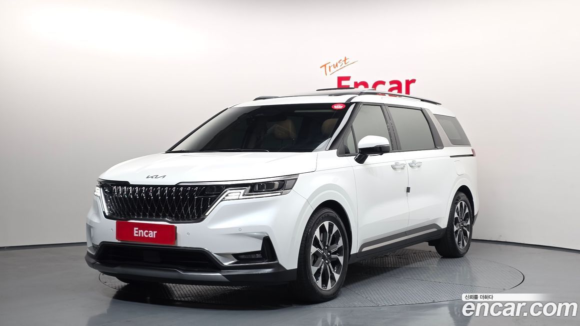 Kia Carnival 7-Seater Signature, 2023