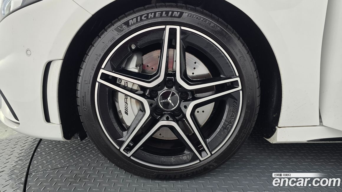 Mercedes-Benz A-Class AMG A35 4MATIC Sedan, 2023