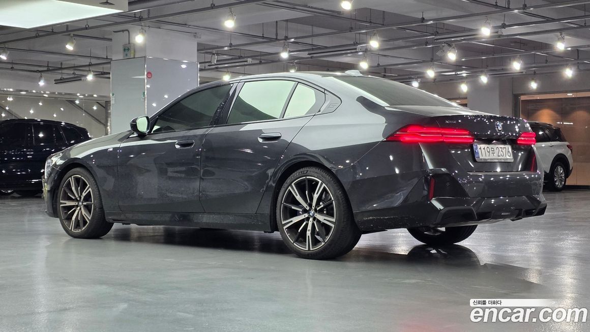 BMW 5-Series 530i xDrive M Sport, 2025