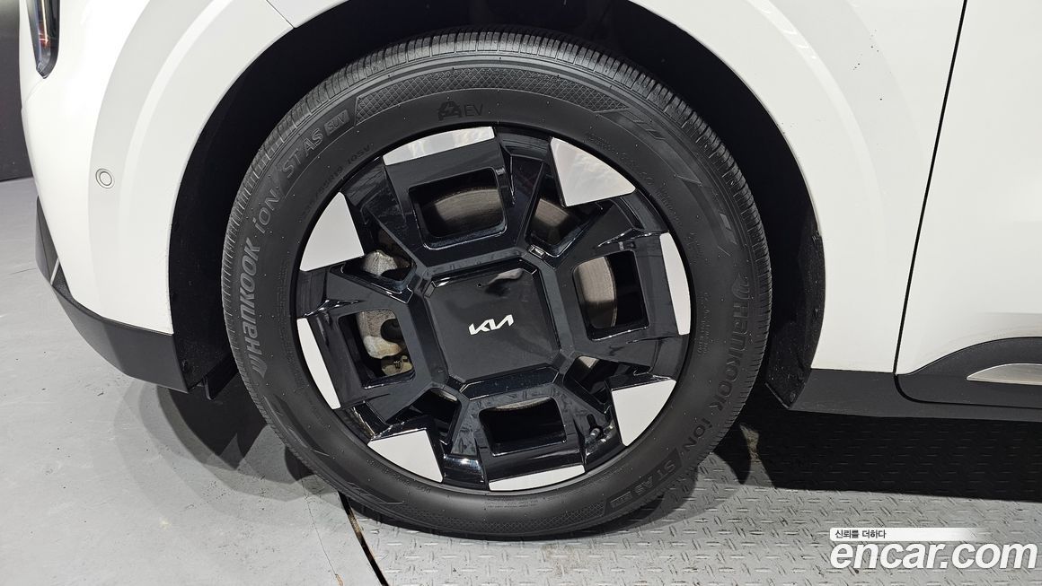 Kia Carnival 9-Seater Noblesse, 2024