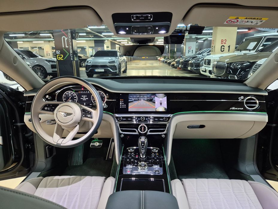 Bentley Flying Spur 4.0 Azure, 2024