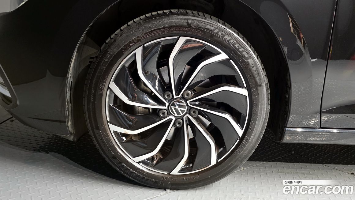 Volkswagen Golf 2.0 TDI Prestige, 2024