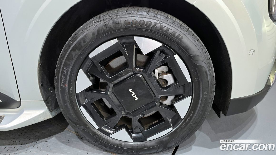 Kia Carnival 9-Seater Noblesse, 2024