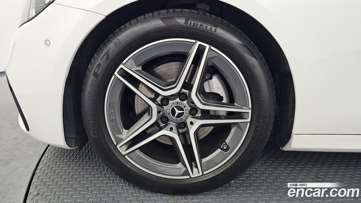 Mercedes-Benz E-Class E250 AMG Line, 2023