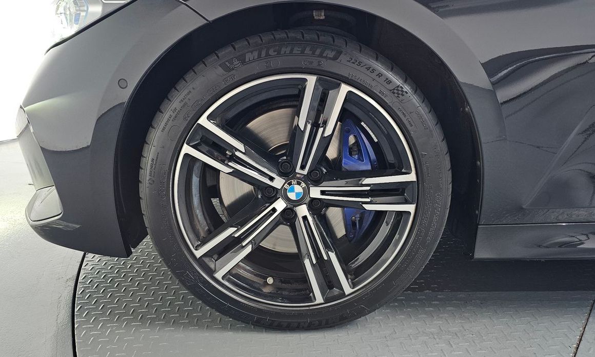 BMW 3-Series 320i Touring M Sports, 2024