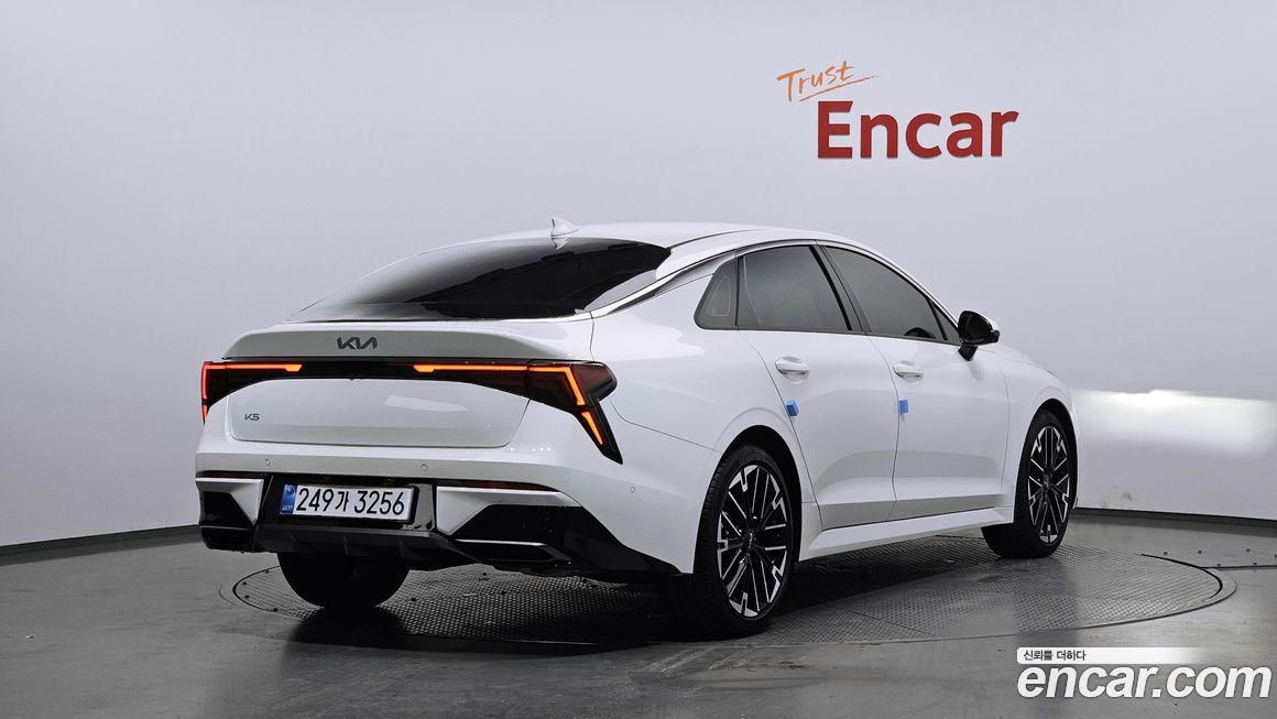 Kia K5 1.6 Turbo, 2025