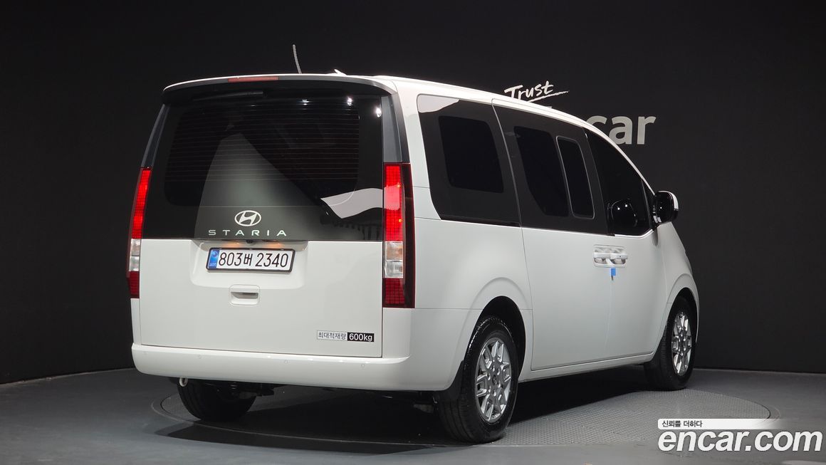 Hyundai Staria Cargo 5-Seater, 2025