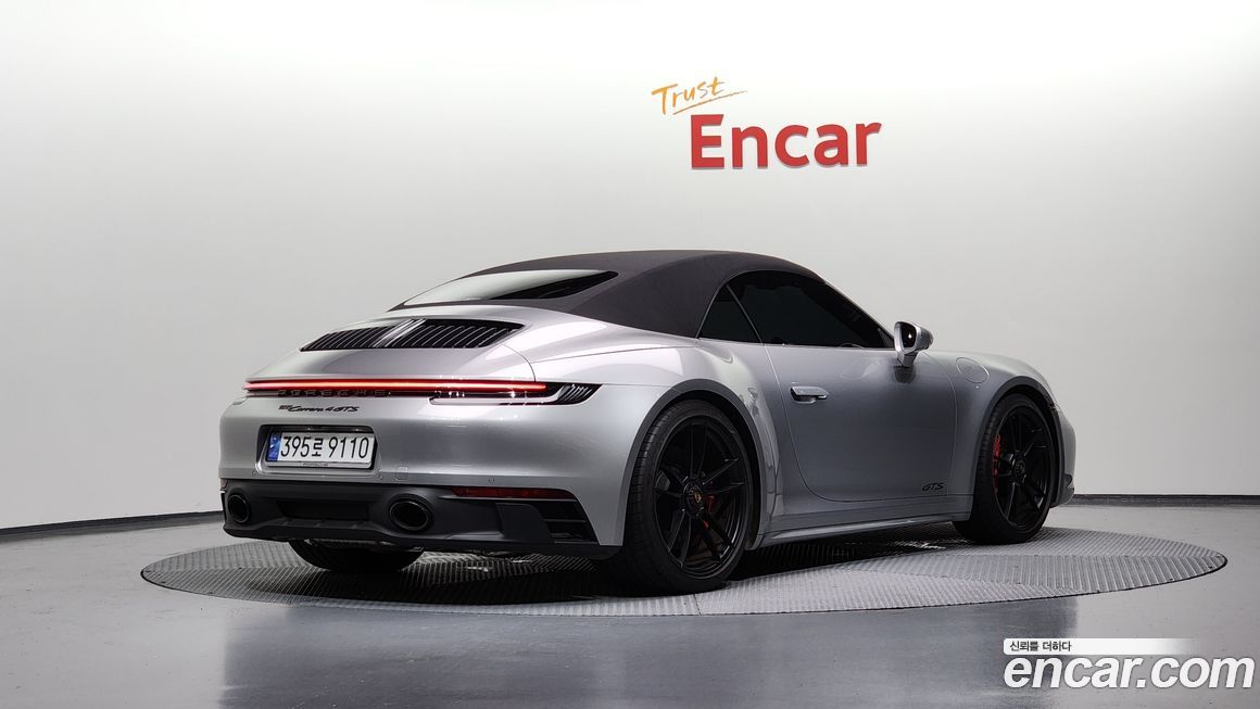 Porsche 911 Carrera 4 GTS Cabriolet, 2024