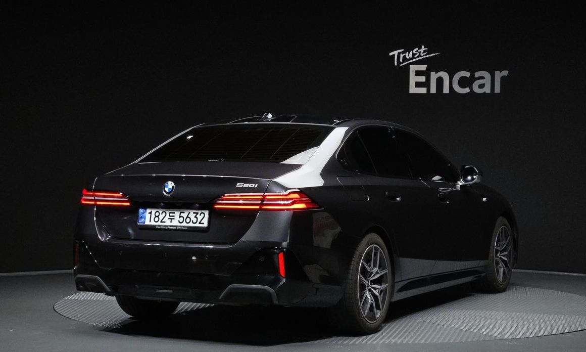 BMW 5-Series 520i M Sport, 2024
