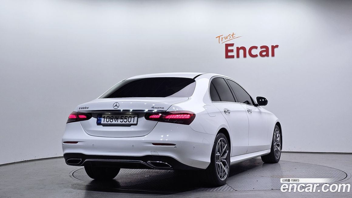 Mercedes-Benz E-Class E220d 4MATIC AMG Line, 2023