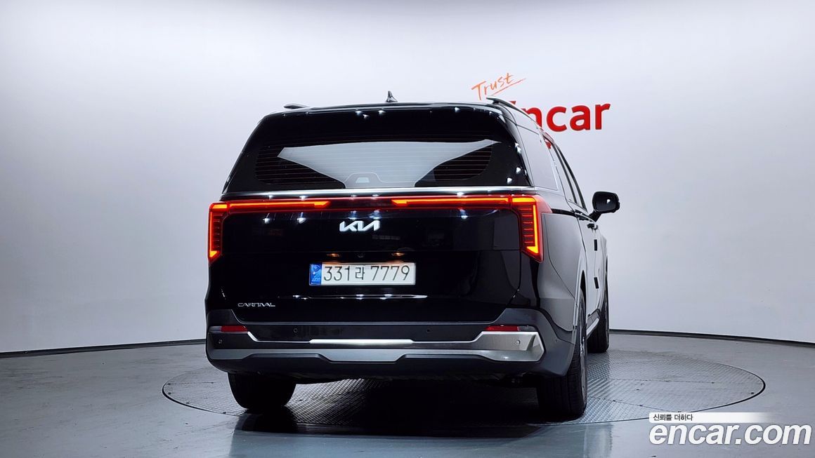 Kia Carnival 7-Seater Signature, 2024