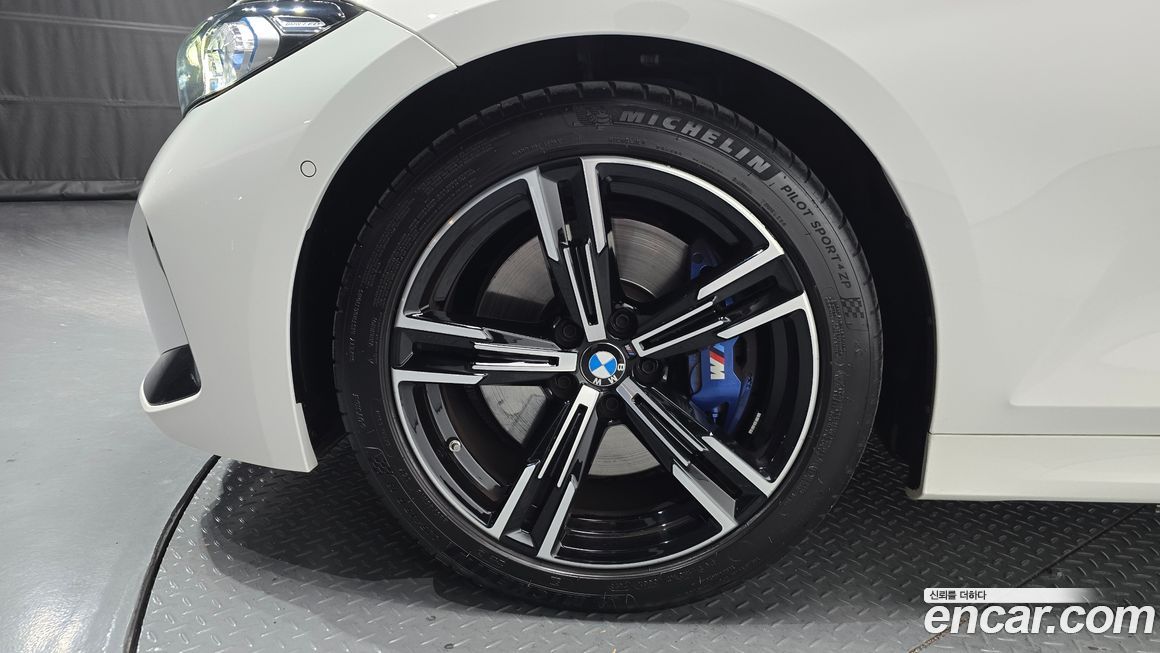 BMW 3-Series 320i M Sport, 2024