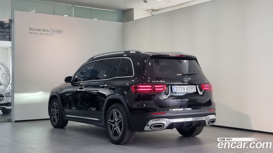 Mercedes-Benz GLB-Class GLB250 4MATIC, 2025