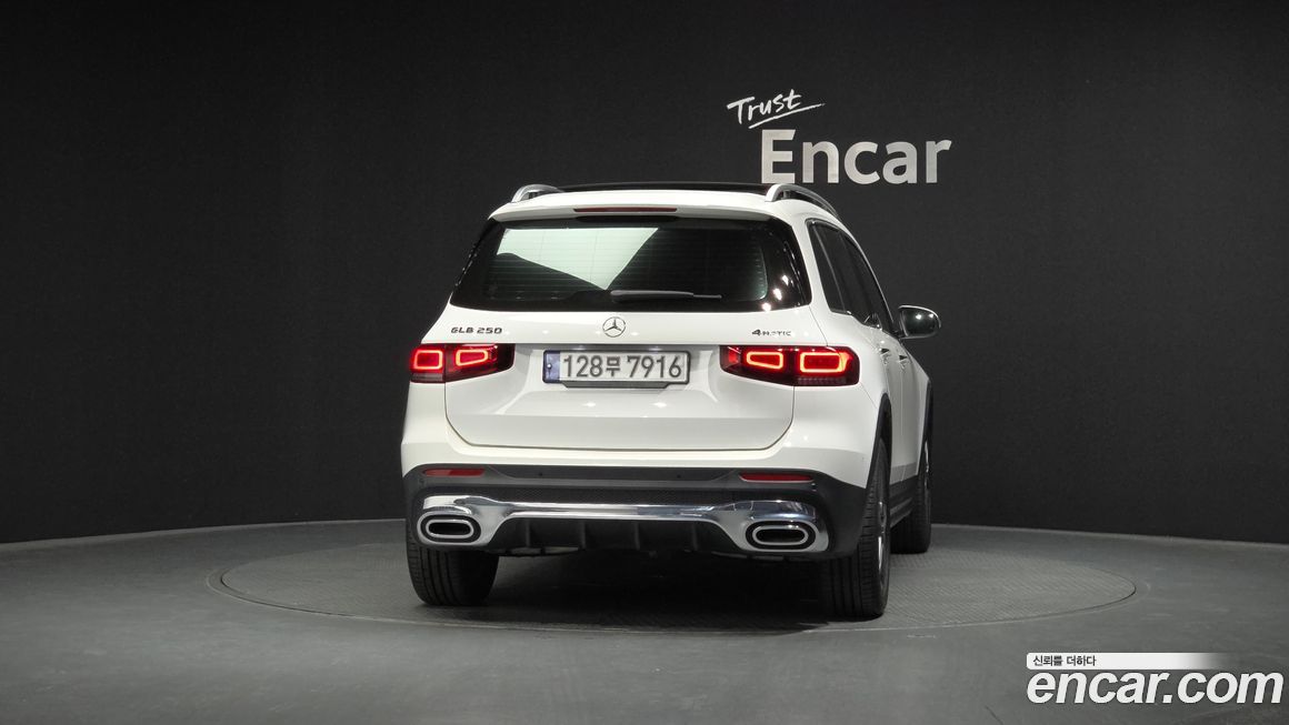 Mercedes-Benz GLB-Class GLB250 4MATIC, 2023