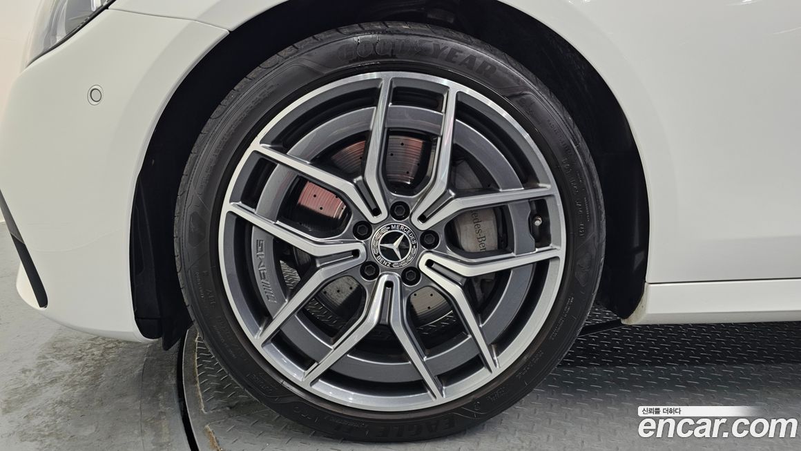 Mercedes-Benz E-Class E220d 4MATIC AMG Line, 2022