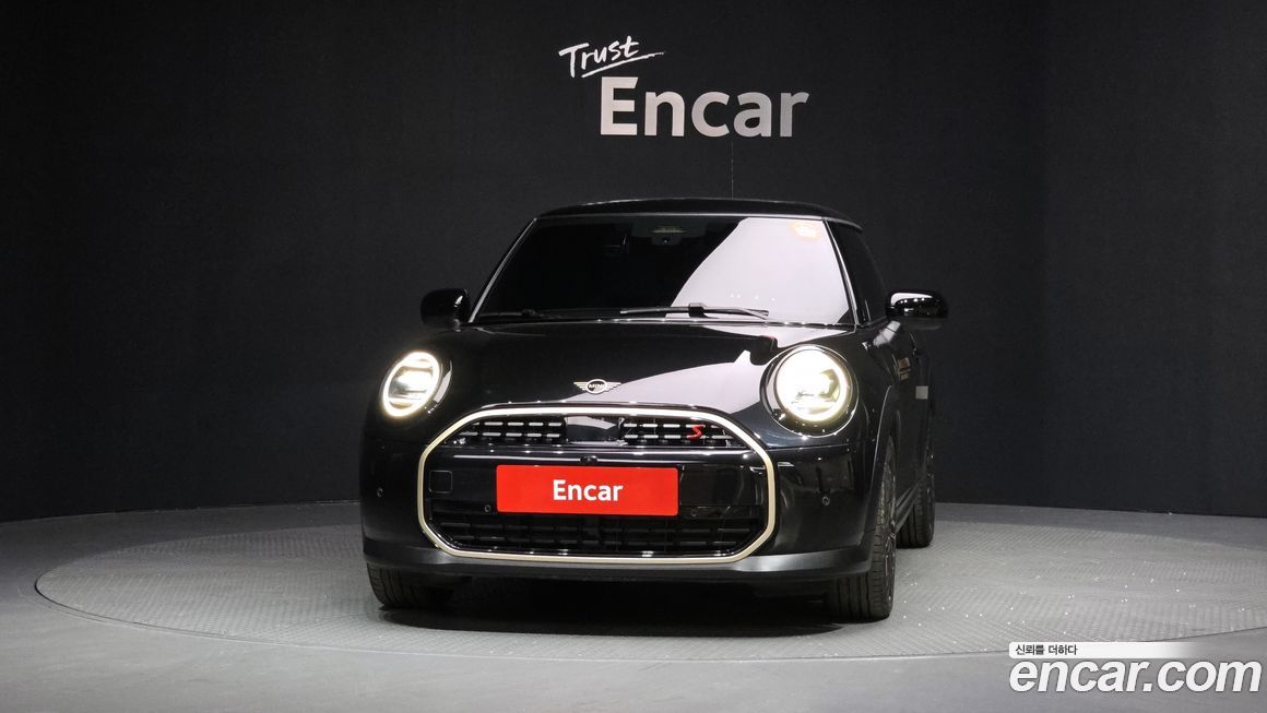Mini Cooper Favoured, 2025