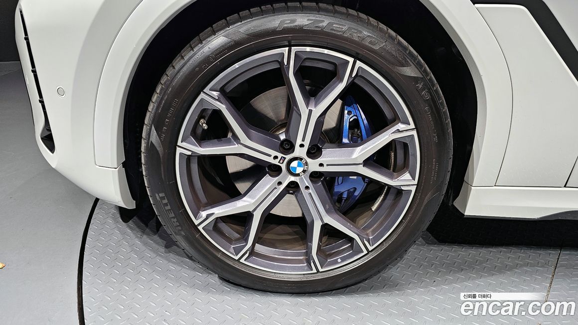 BMW X6 xDrive30d M Sport, 2024