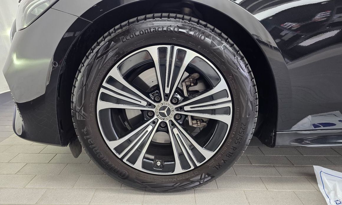 Mercedes-Benz E-Class E200 Avantgarde, 2025