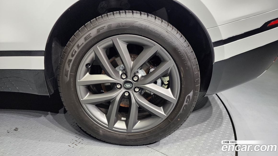 Land Rover Range Rover Velar 2.0 P250 Dynamic SE, 2025