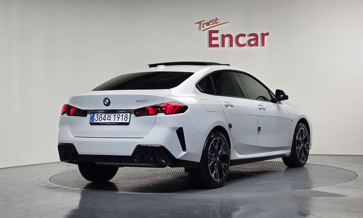 BMW 2-Series 220 M Sport, 2025