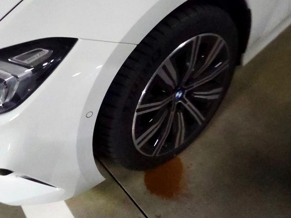 BMW 3-Series 320i Luxury, 2026