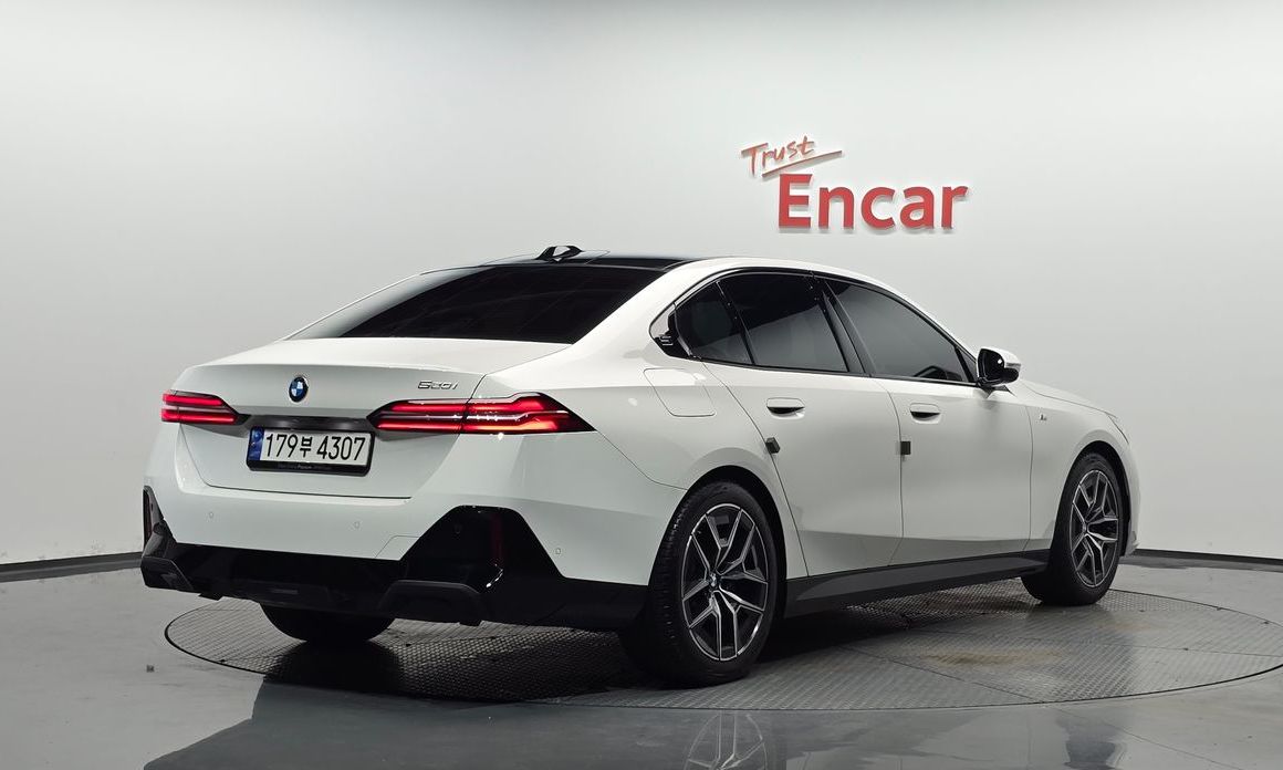 BMW 5-Series 520i M Sport, 2024