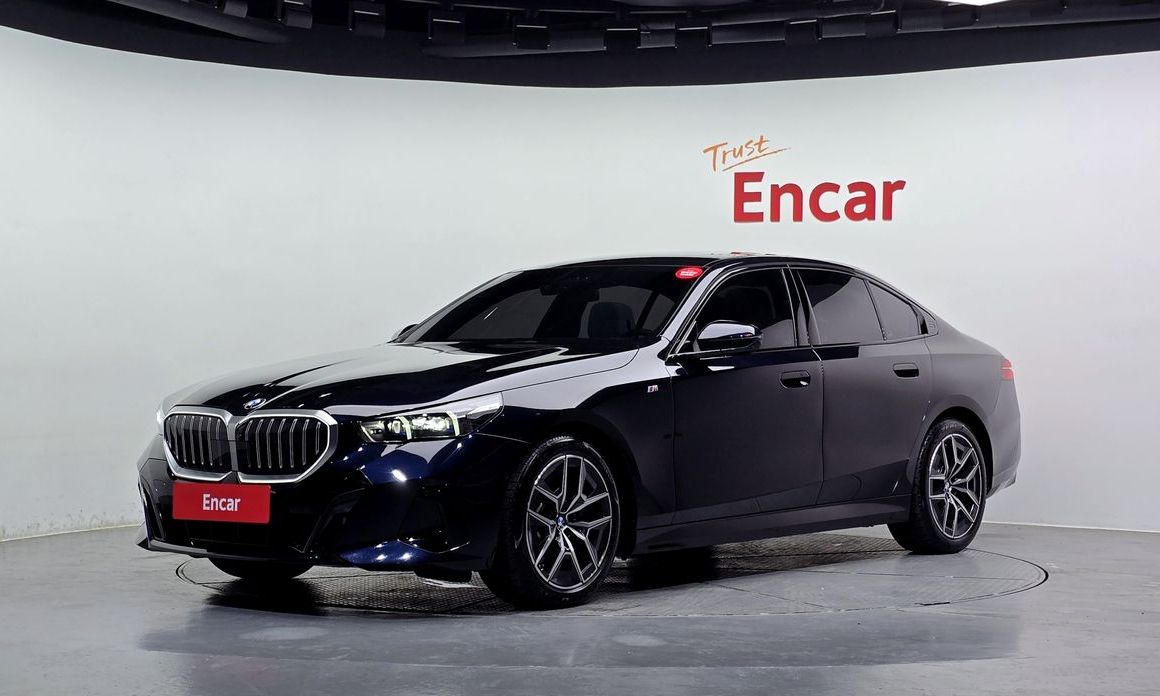 BMW 5-Series 520i M Sport, 2025