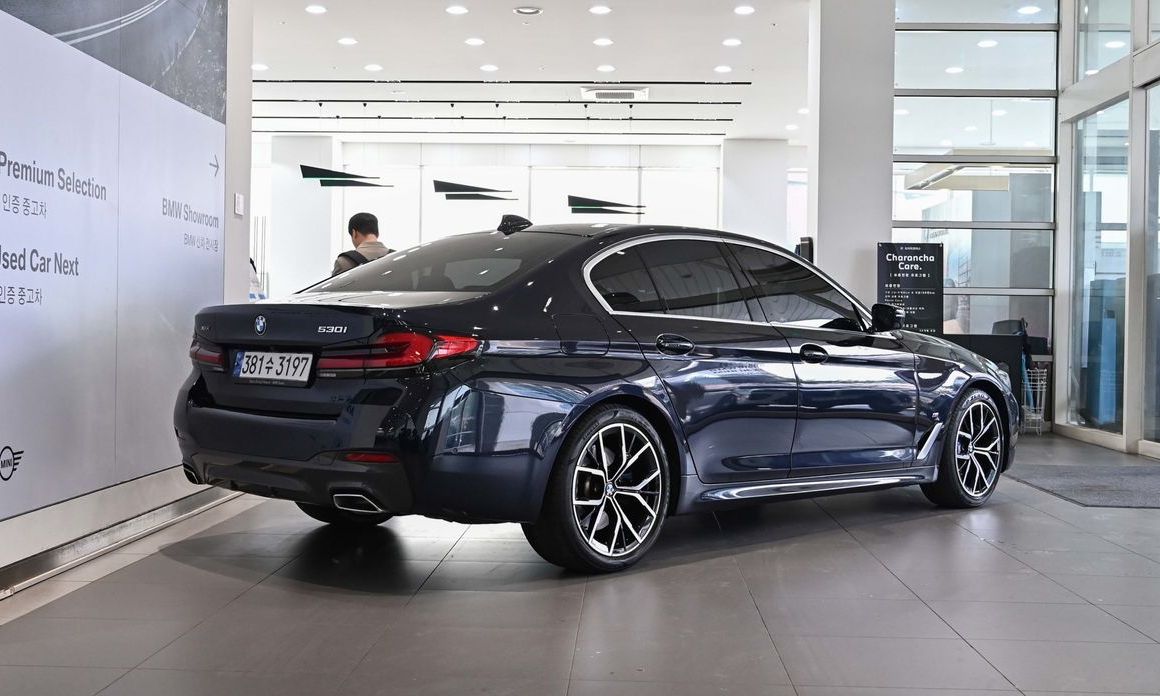 BMW 5-Series 530i xDrive M Sport Package, 2022