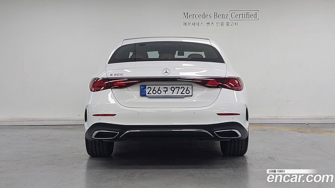 Mercedes-Benz E-Class E200 AMG Line, 2026