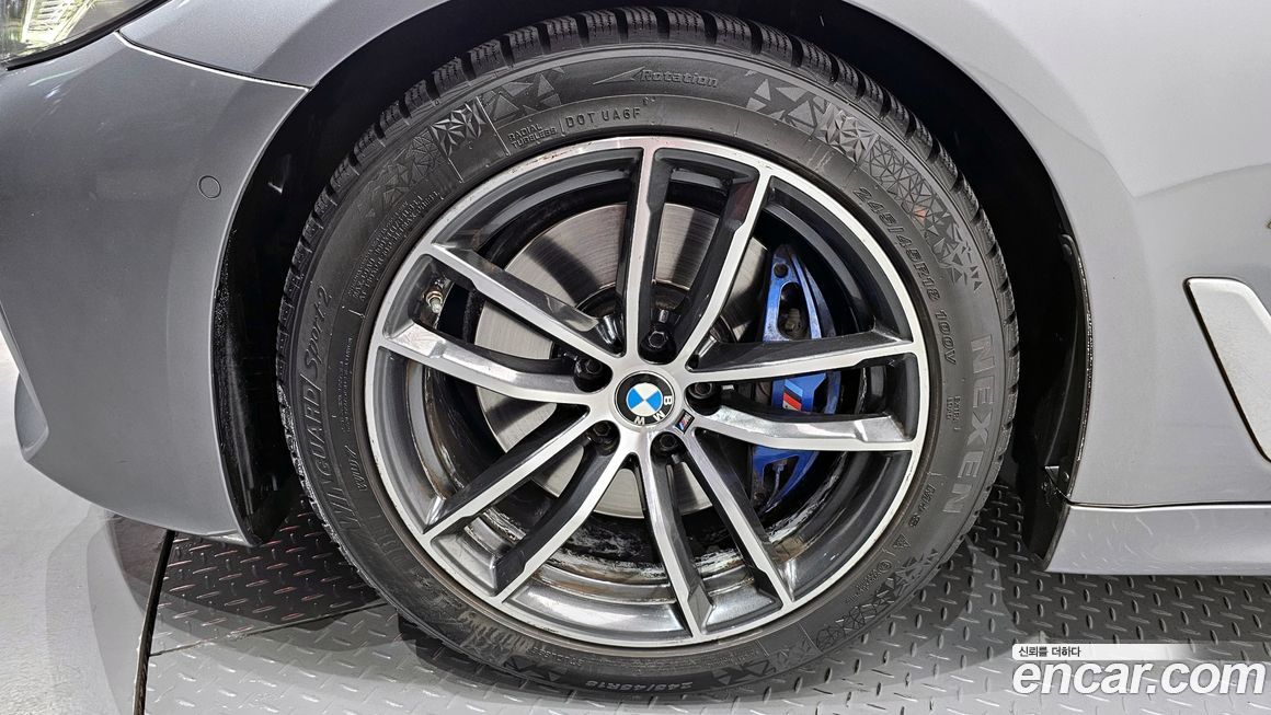 BMW 5-Series 520i M Sport, 2023